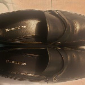 Women's Naturalizer Black Leather Slip on Shoes